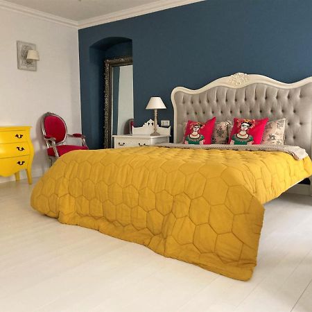 Shabby Chic - Apartment In The Heart Of Vilnius Old Town Εξωτερικό φωτογραφία