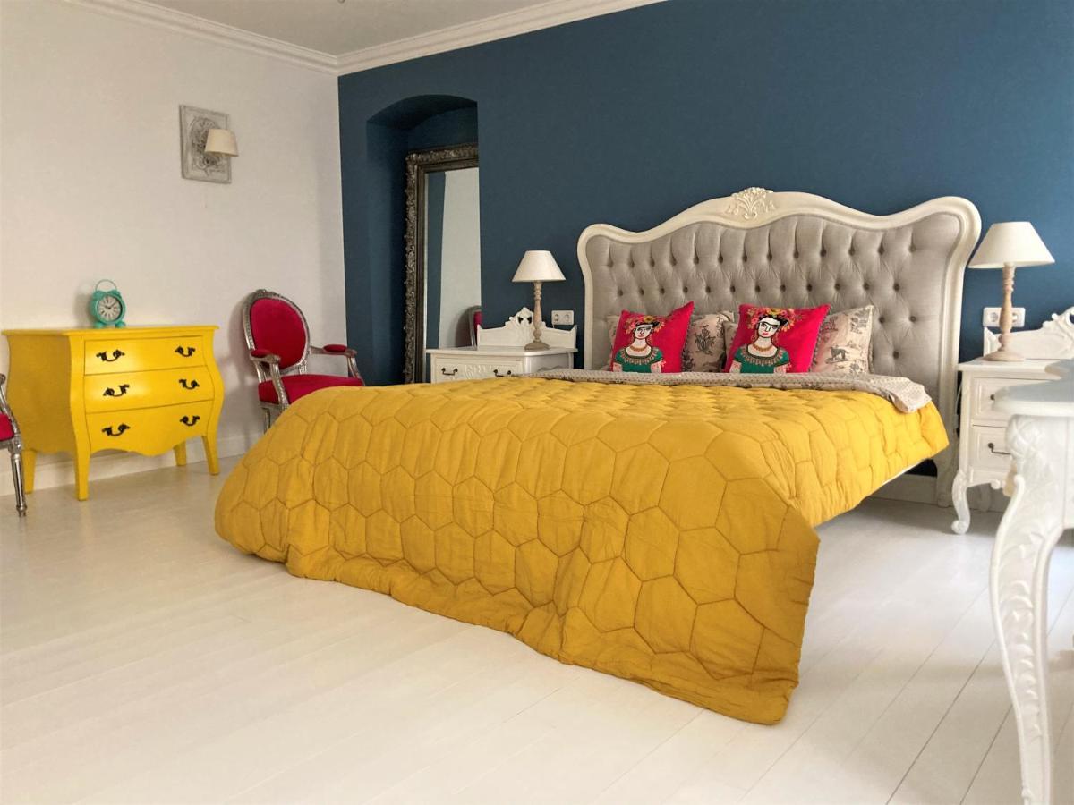 Shabby Chic - Apartment In The Heart Of Vilnius Old Town Εξωτερικό φωτογραφία