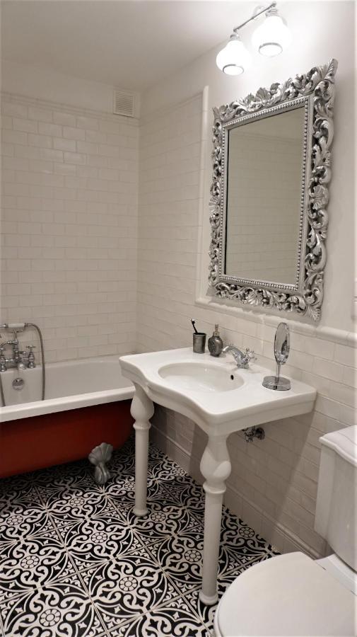 Shabby Chic - Apartment In The Heart Of Vilnius Old Town Εξωτερικό φωτογραφία